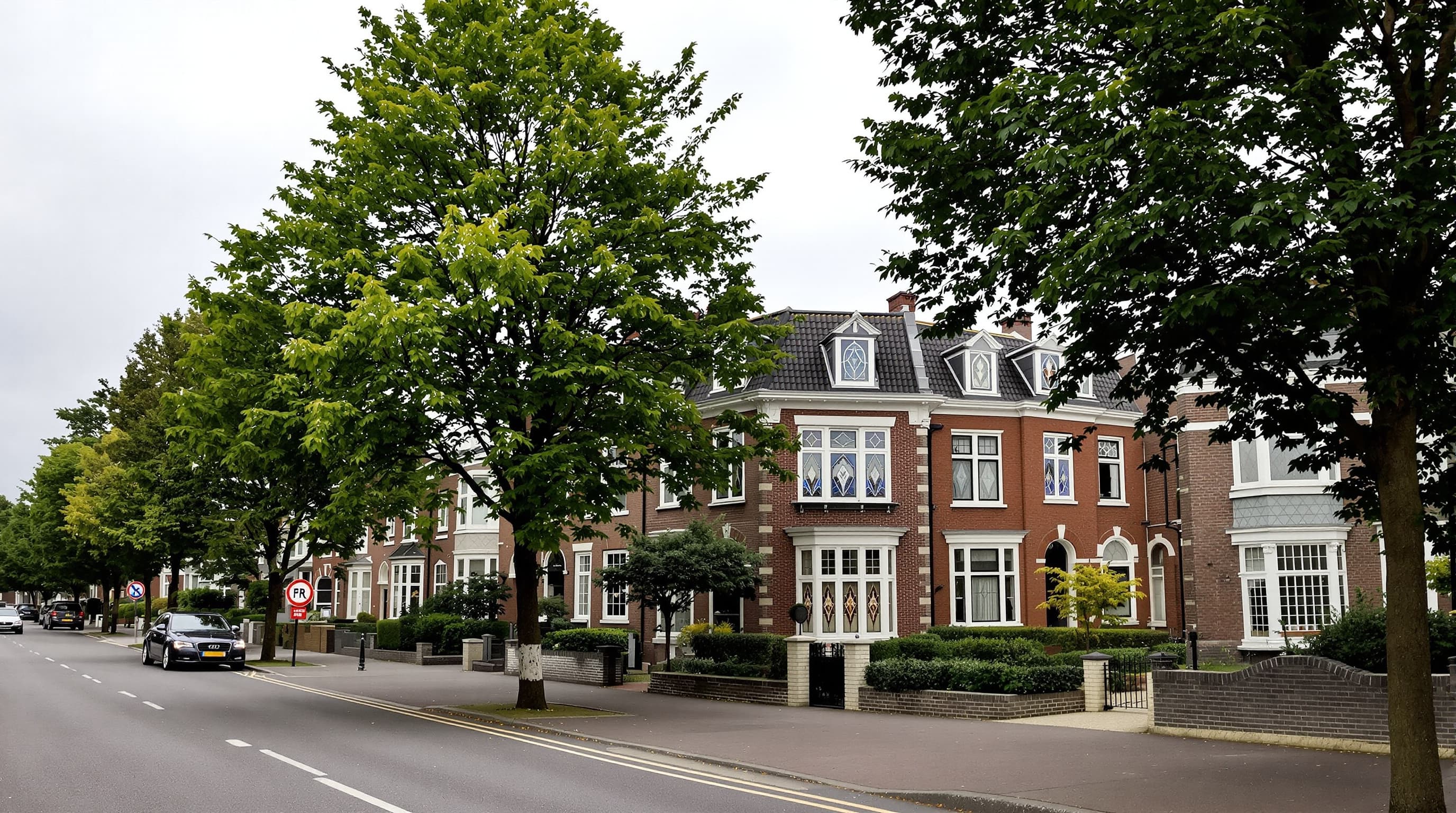 De metamorfose van Hilversumse jaren '30 villa's — waarom architecten nu smeken om die originele glas-in-lood ramen te mogen behouden