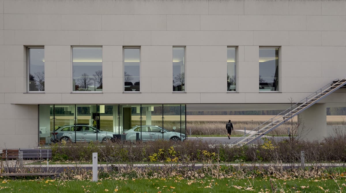 Een verfijnde culturele middag in het Dudok Architectuur Centrum — waar u kunt bewonderen hoe onze voorouders beschaafde betonnen villa's ontwierpen